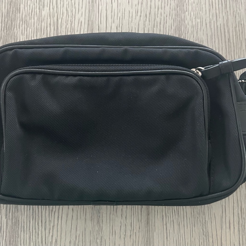 Coach  womans  canvas shoulder bag - Picture 3 of 9